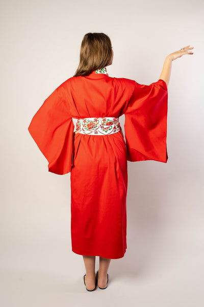 RONAMI Akai HanaTraditional Romanian motifs with Japanese sleeves - OhKimono